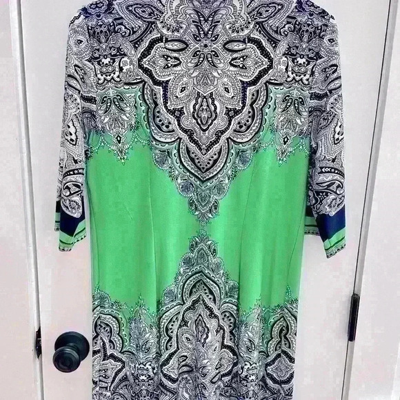 Sandra Darren dress, size 12, green, grey and black, cocktail dress. - Picture 3 of 7